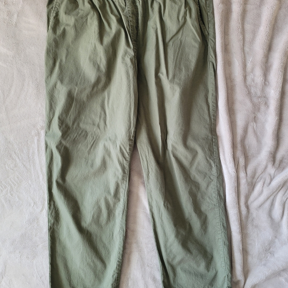 FREE SHIPPING Uniqlo Women's Green Cotton Ankle Pants